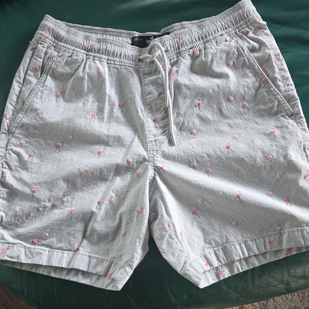 Men's  Hollister Gray Flamingo Print Jogger Shorts MEDIUM EUC